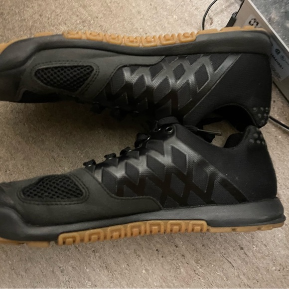 Reebok nano 2.0 black and gum size 7 men’s/8.5 women’s - Picture 5 of 5